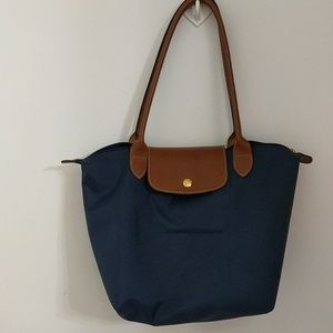 Longchamp Le Pliage Medium Handbag
